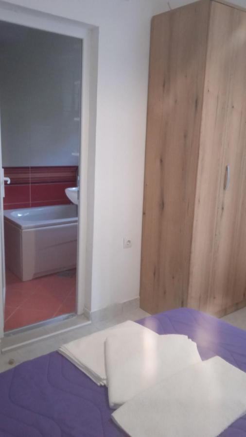 Apartments Jovana Petrovac Ngoại thất bức ảnh