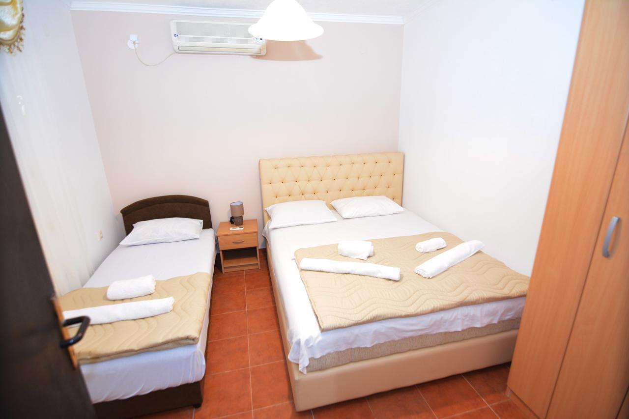 Apartments Jovana Petrovac Ngoại thất bức ảnh