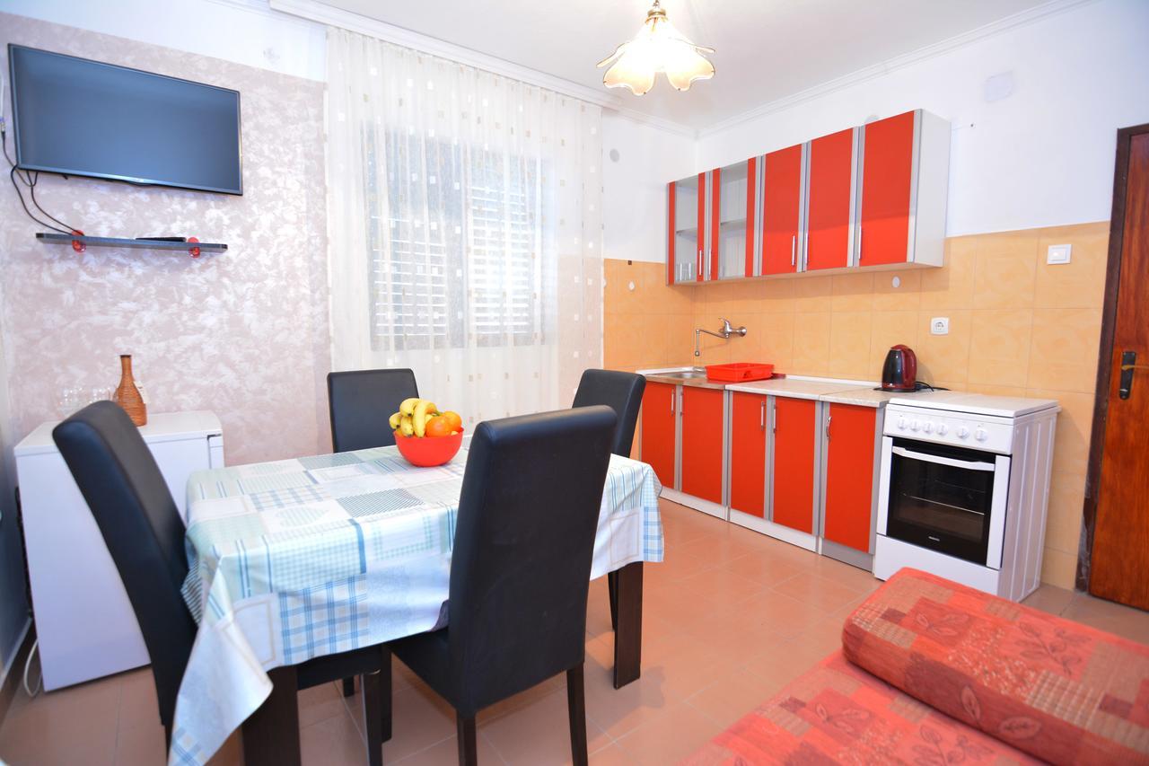 Apartments Jovana Petrovac Ngoại thất bức ảnh