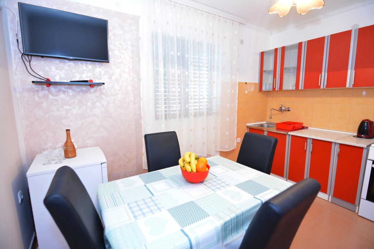 Apartments Jovana Petrovac Ngoại thất bức ảnh