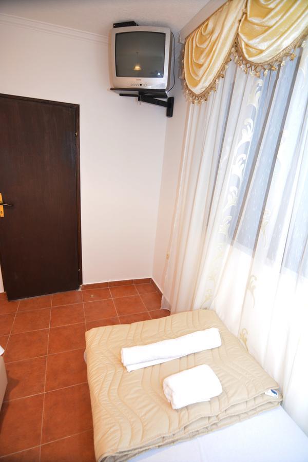 Apartments Jovana Petrovac Ngoại thất bức ảnh