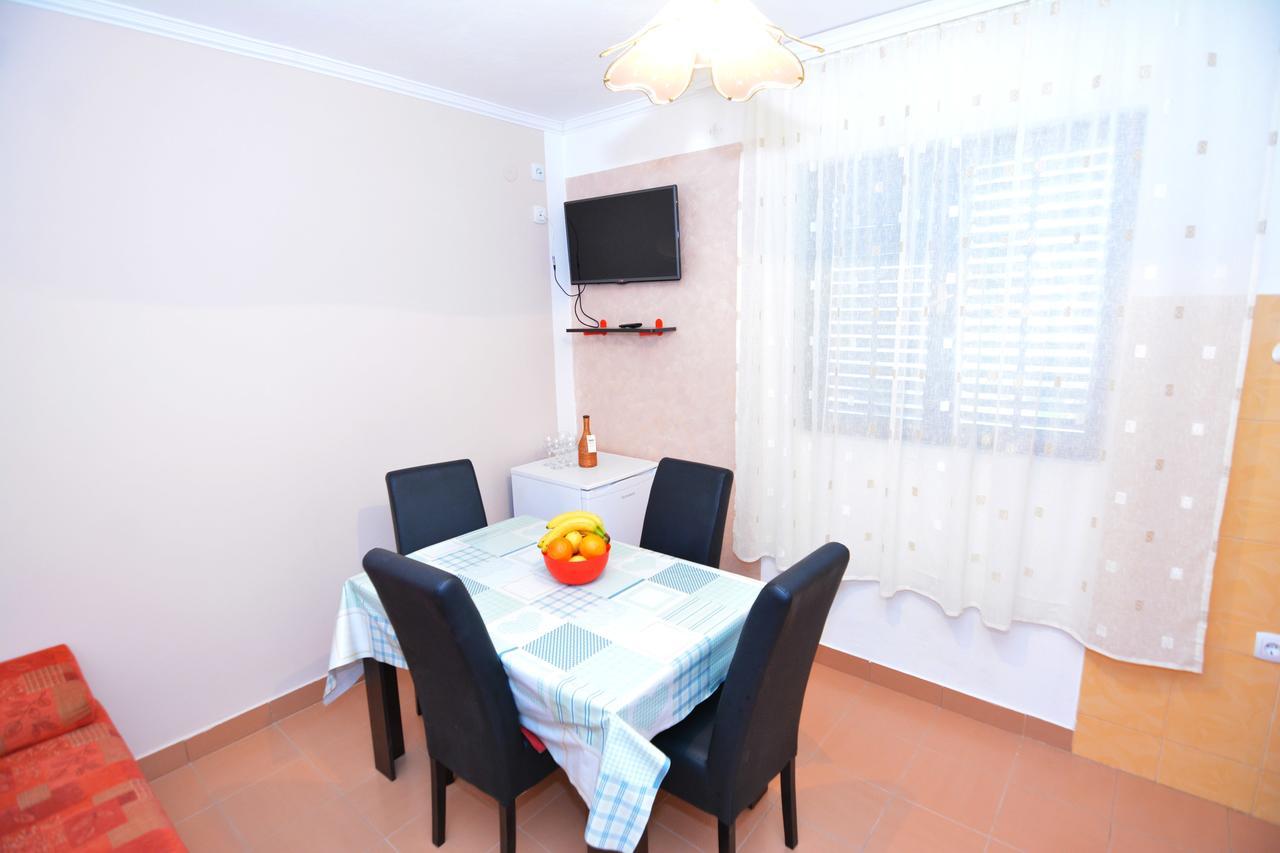 Apartments Jovana Petrovac Ngoại thất bức ảnh
