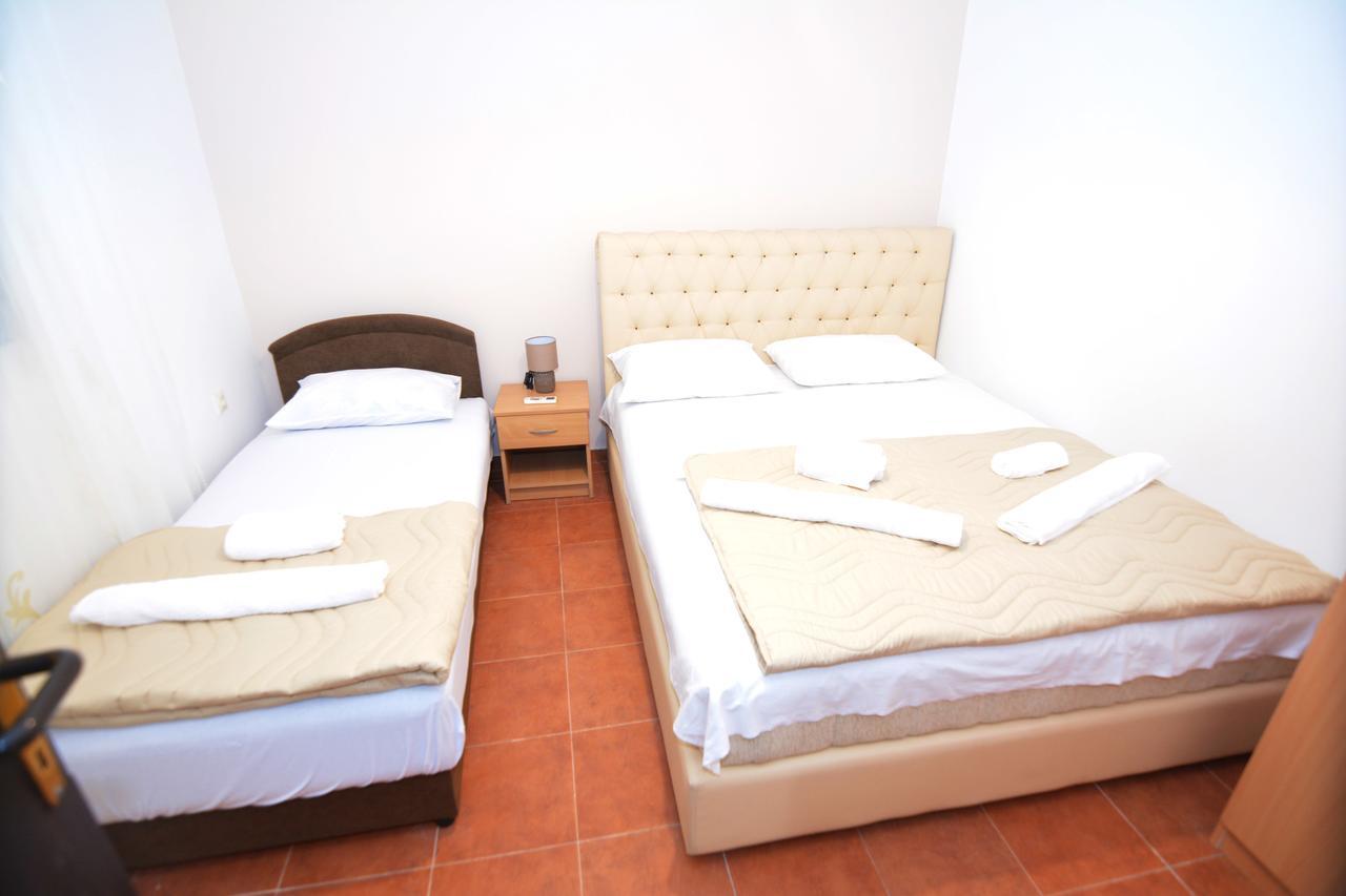 Apartments Jovana Petrovac Ngoại thất bức ảnh