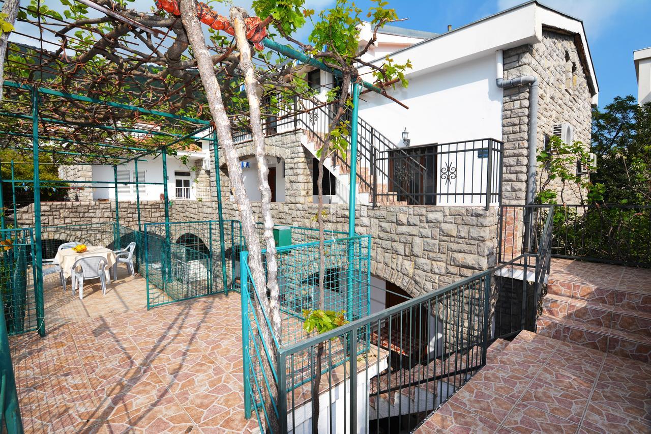 Apartments Jovana Petrovac Ngoại thất bức ảnh
